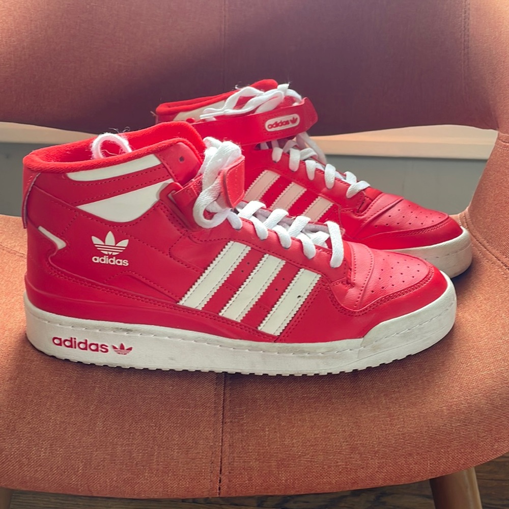 LIKE NEW Adidas High-Top Forum Shoes size 10